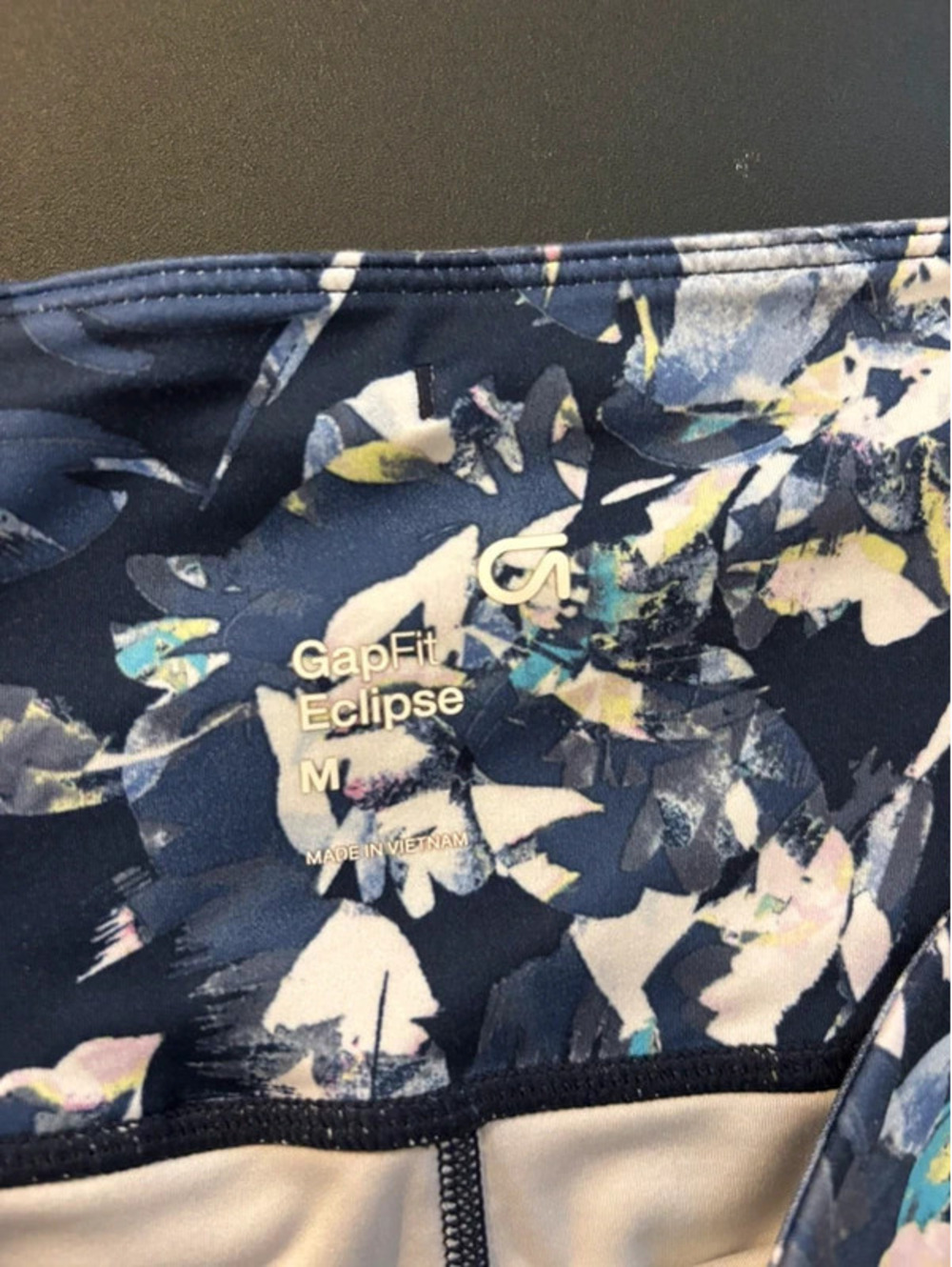 Gap fit leggings medium - Picture 2 of 3